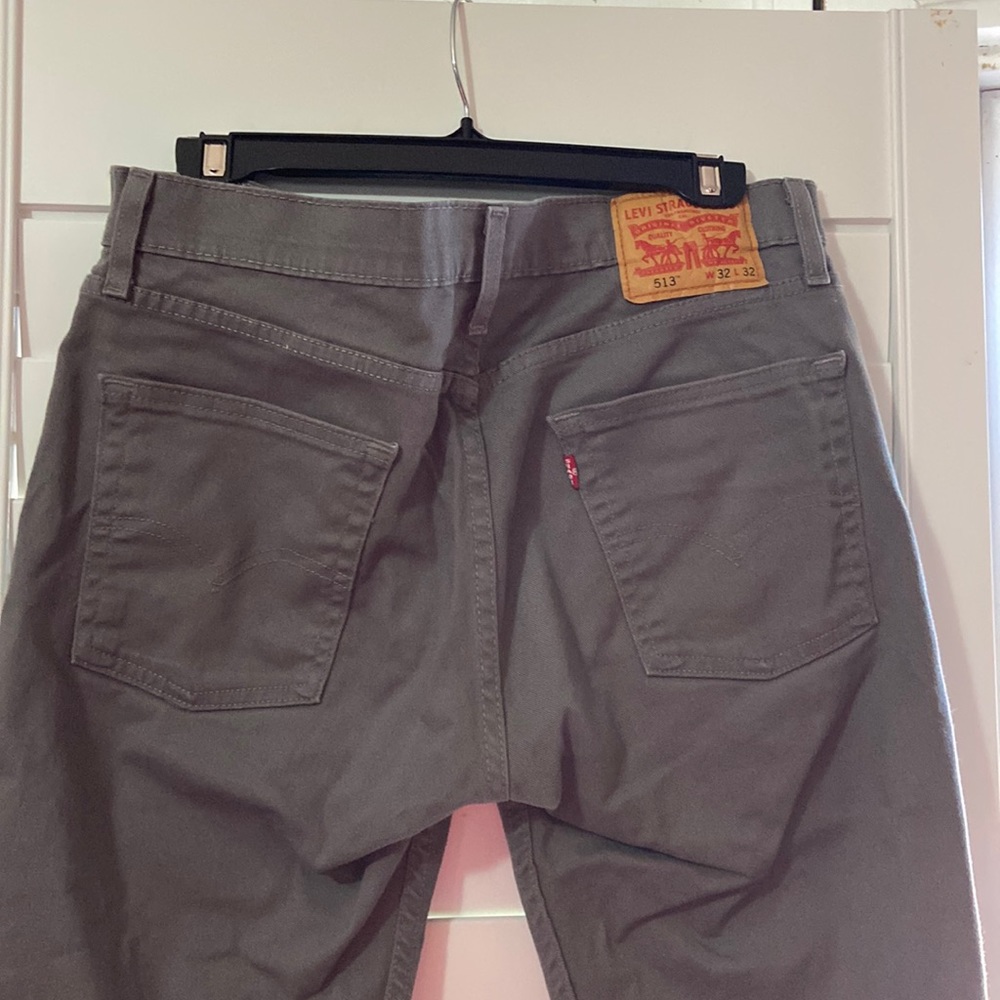 Men’s Levi’s gray pants